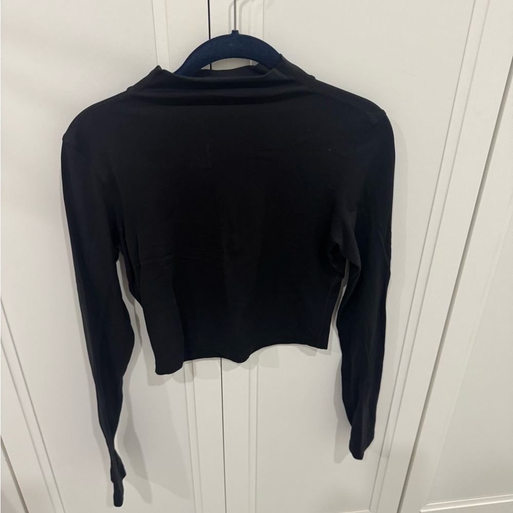 LULULEMON SIZE 6 Women's Black Long Sleeve CROP Top